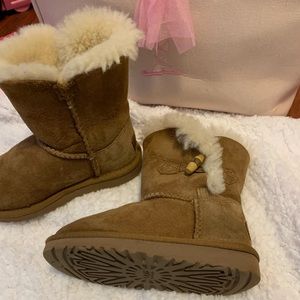 Ugg girls boots